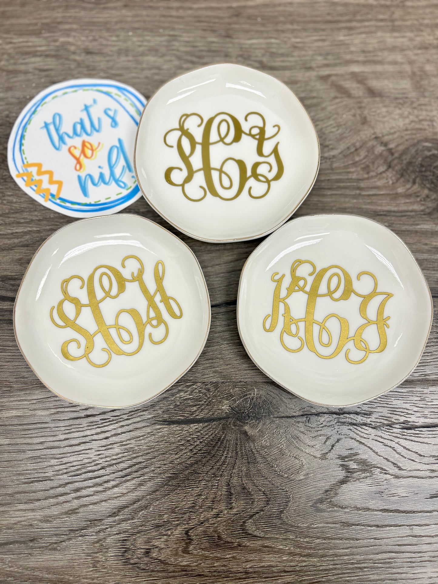 Jewelry tray with gold edges with monogram